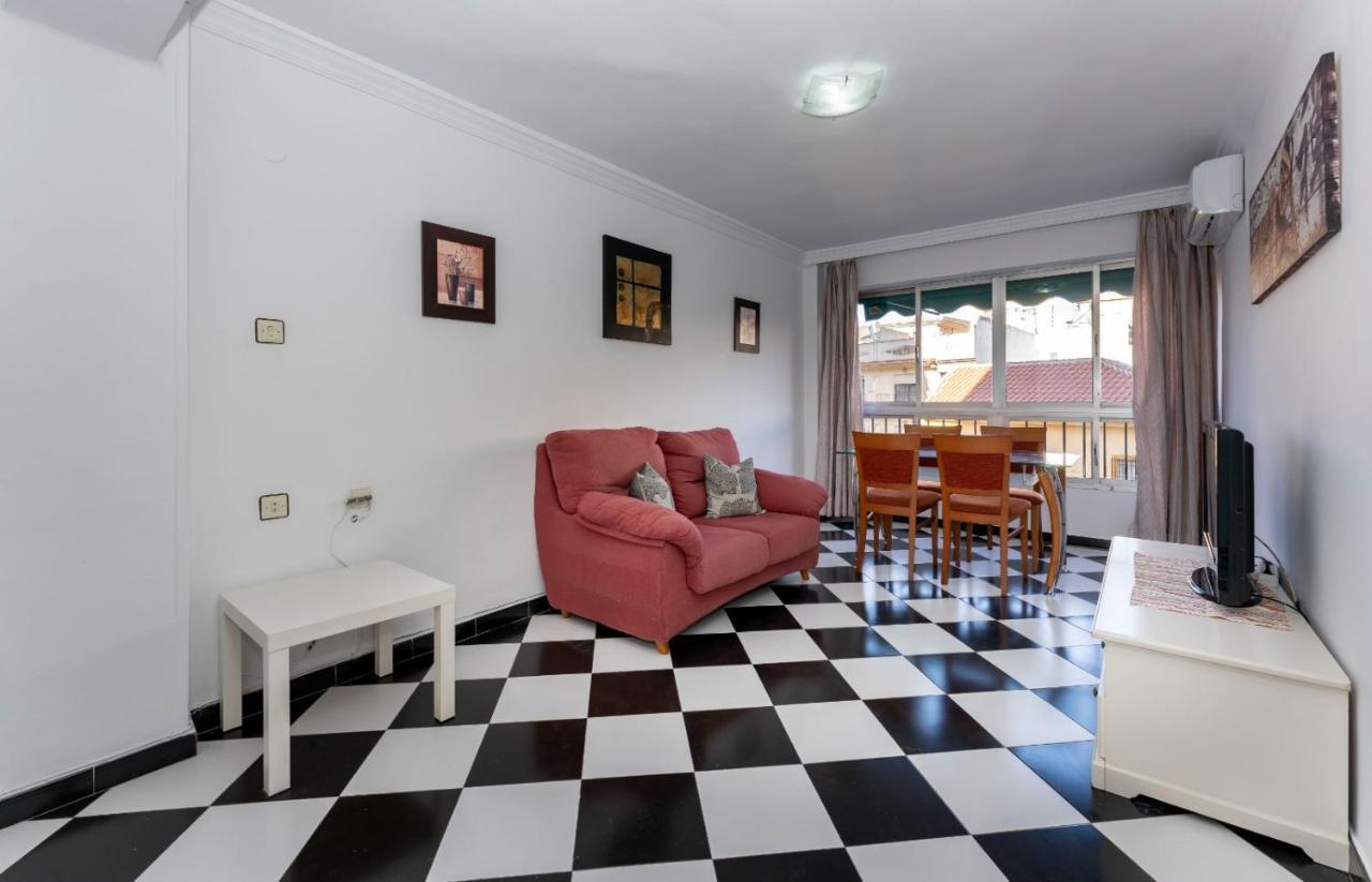 Malaga Downtown And Beach Apartment Exterior photo